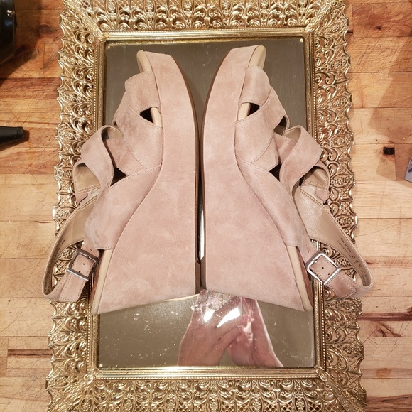 Clark Artisan Wedges EUC - Picture 3 of 7